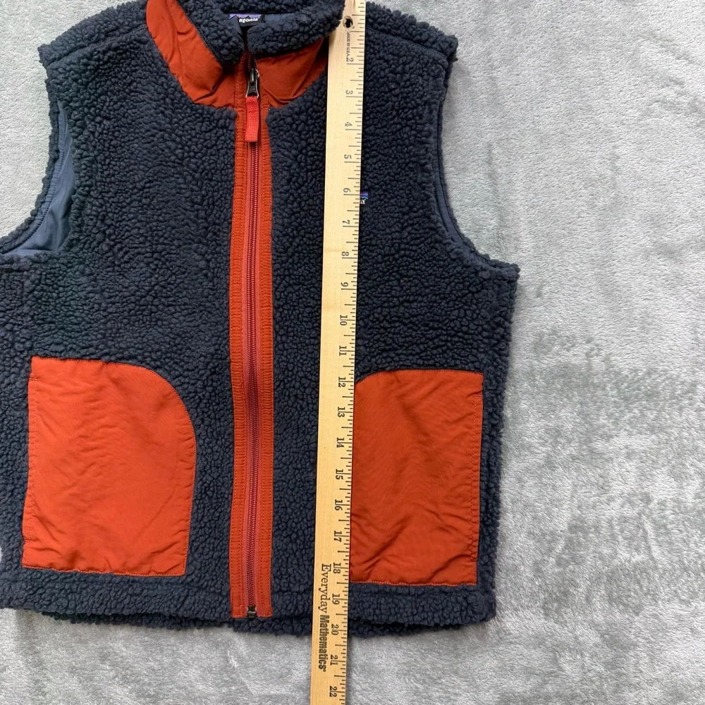 Patagonia‎ Charcoal and Rust Fleece Vest